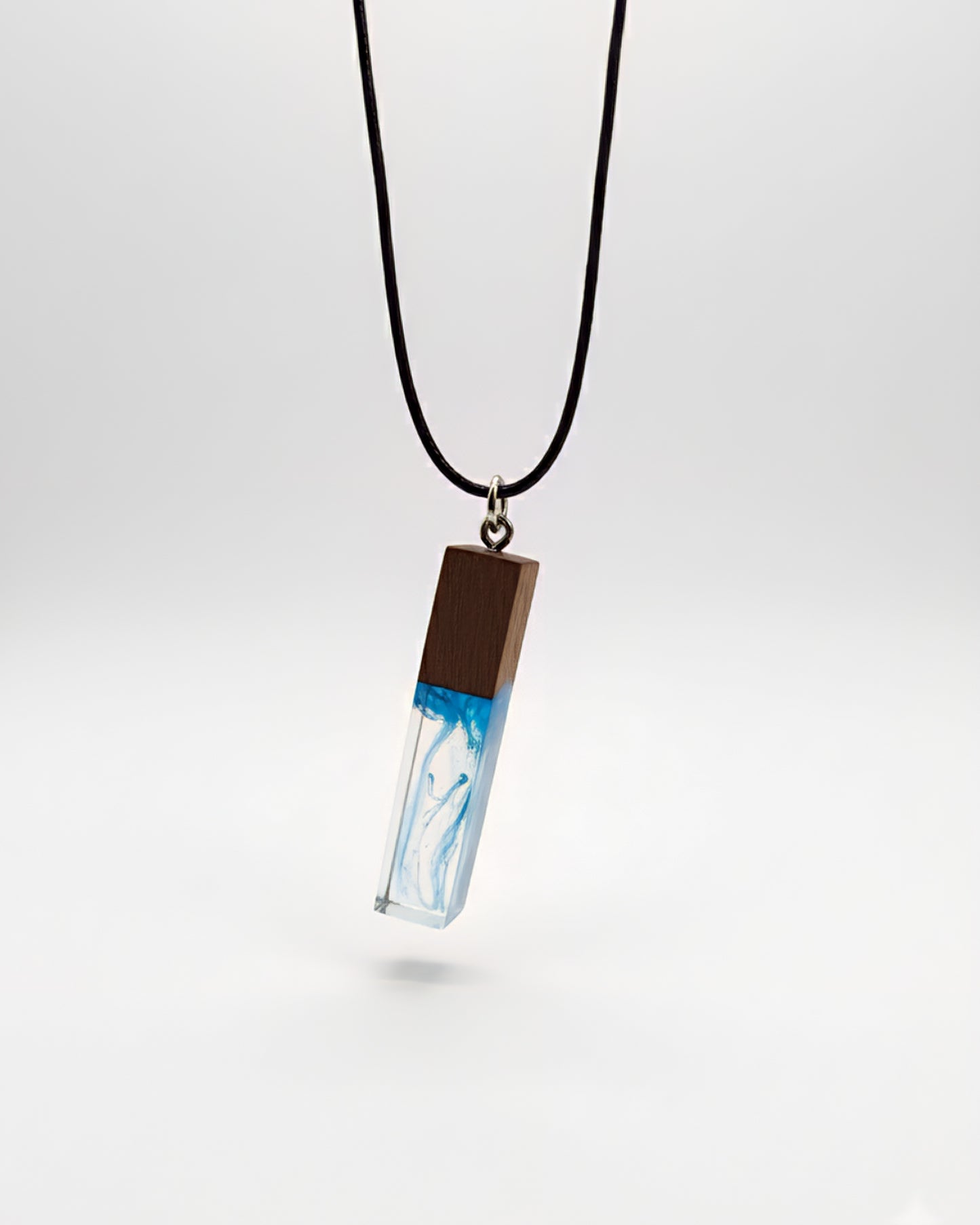 ME ART Walnut & Epoxy Necklace – Basic Design